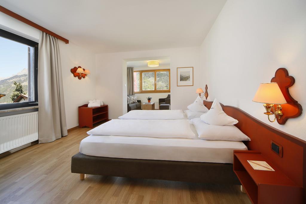 Parkhotel Tirolerhof Лагундо Экстерьер фото
